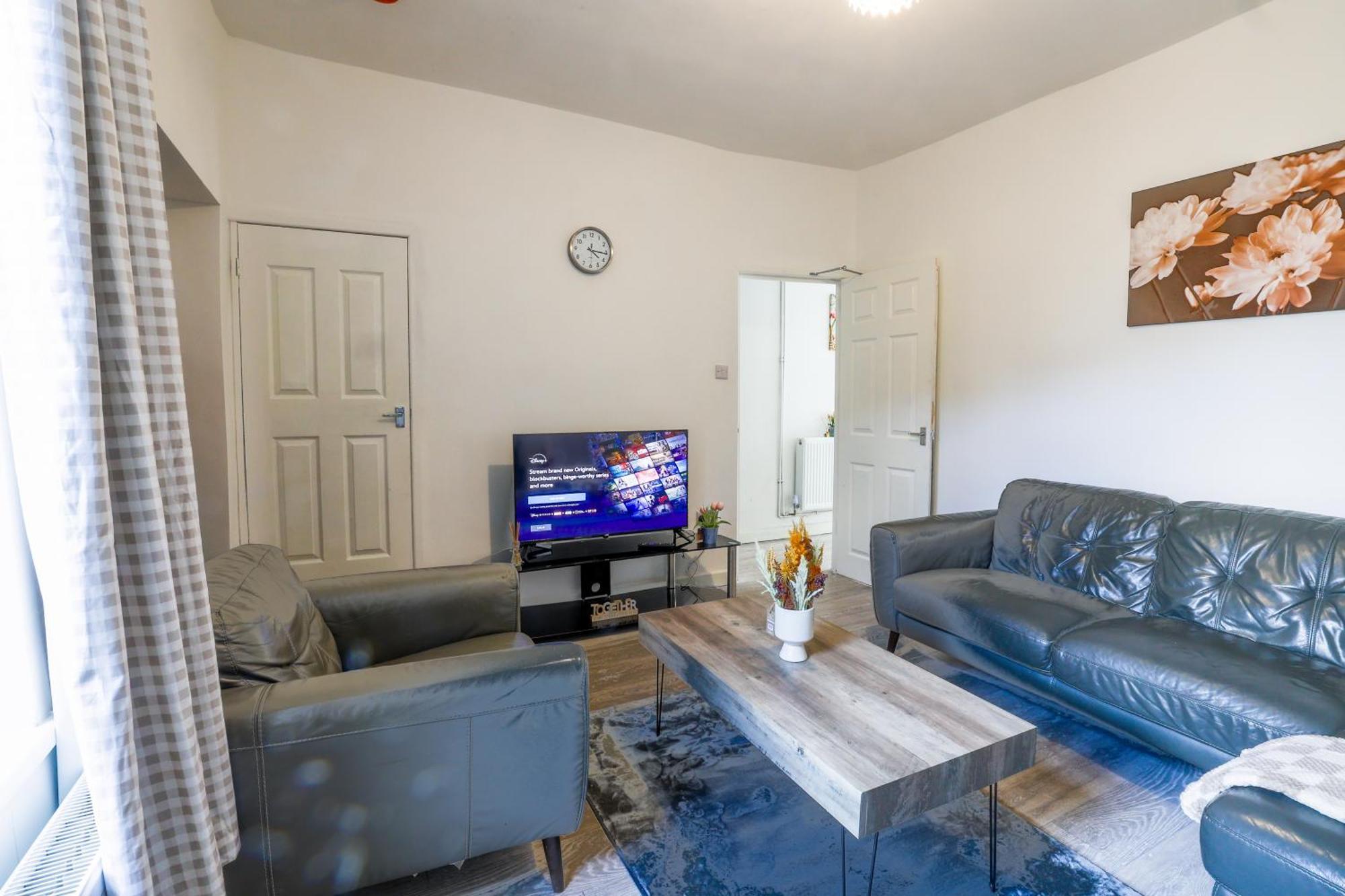 Holiday home In Neath Or *